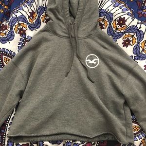 Hollister Cal. light grey cropped hoodie
